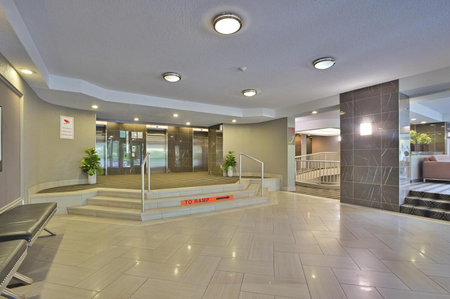 For Lease - 8 Lisa Street Unit# 804, Brampton, Ontario - Photo 4