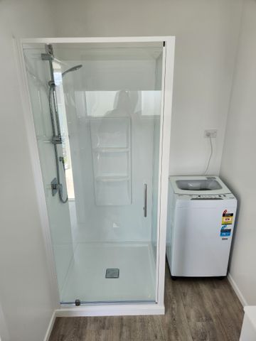 Be the first to enjoy this freshly updated, oversized one-bedroom unit — boasting brand new carpet, fresh paint throughout, and new curtains for a modern, clean finish. - Photo 3