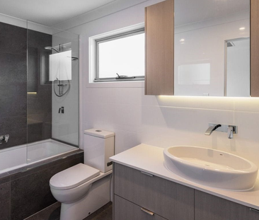 2/25 Mullens Street, Hawthorne QLD 4171 - Townhouse For Rent | Domain - Photo 5