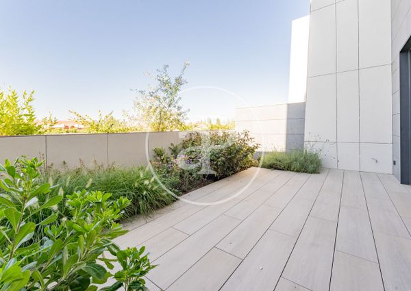 Triplex penthouse for rent in La Finca