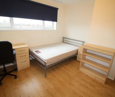 4 Bed Student Accommodation - Photo 5