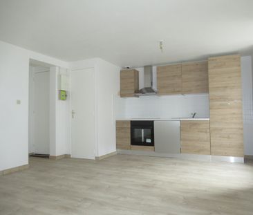 Location Appartement 2 pièces 42m² LA FERTE MACE 61600 - Photo 4