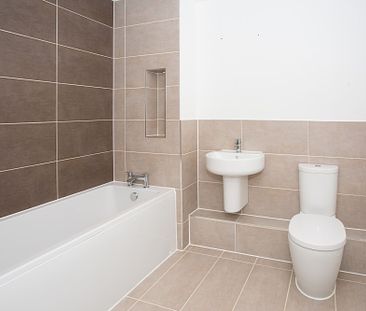 2 bedroom flat to rent, Available from 12/07/2024 - Photo 1