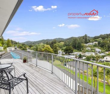 Four bedroom home -prime location within walking distance to the ho... - Photo 1