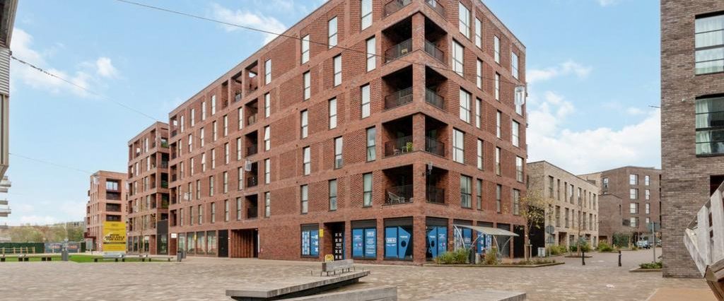 3 bedroom flat to rent - Photo 1