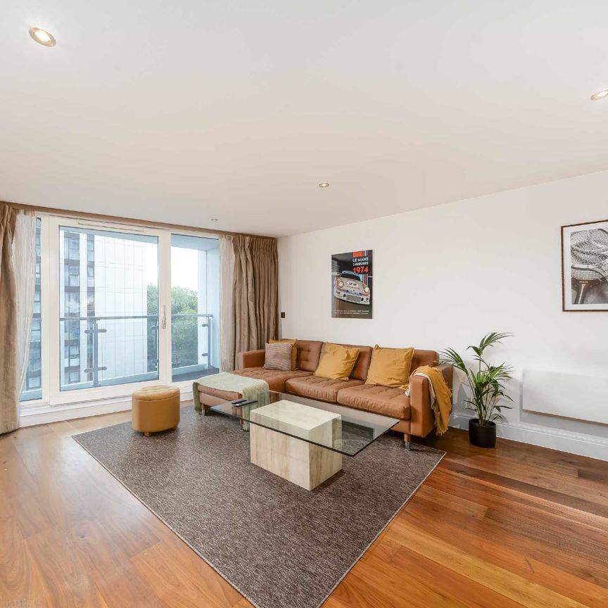 Winchester Road, NW3, London - Photo 1