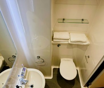 Premium Plus 2 bed Apartment - Photo 4