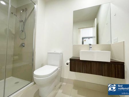 Close to Deakin Uni - 2 Bedrooms, 2 Toilets, 1 Car space - Photo 3