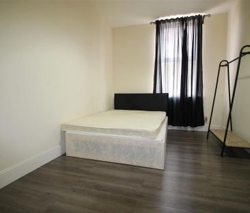 3 bedroom house share to rent - Photo 1