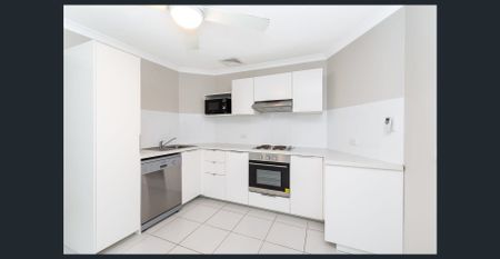 Snap up this 1 bedroom duplex! - Photo 5