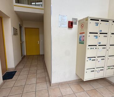 Appartement 2 pièces 54m2 REIMS 670 euros - Photo 3