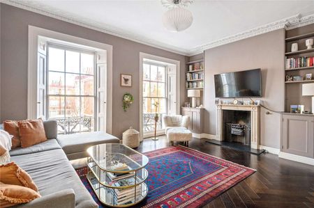 A stylish three double bedroom upper maisonette within the heart of Islington on this quiet residential road. - Photo 5