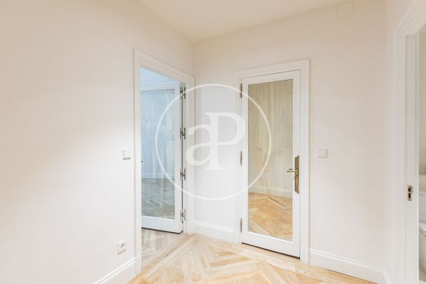 Flat for rent in El Viso (Madrid) - Photo 1
