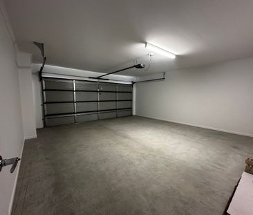 Family Home - Photo 2