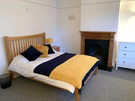 Mixed use to rent - Photo 4