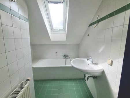 Charmante 3-Zimmerwohnung im Dachgeschoß in Wetzelsdorf - Photo 3