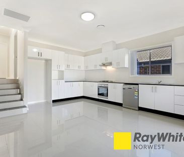 Spacious 4-Bedroom House in Riverstone - Photo 2