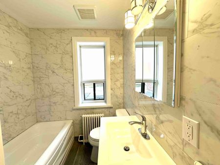 For Lease - 62 Fifth Street Unit# 1, Toronto, Ontario - Photo 2