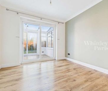 Edenside Drive, Attleborough, NR17 - Photo 4