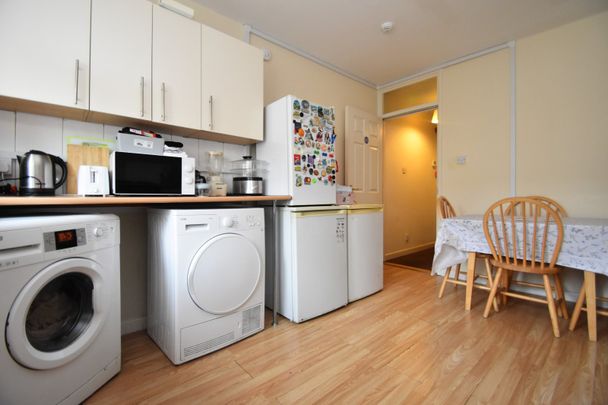 4 bedroom terraced house to rent - Photo 1