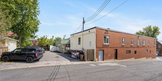 3 CH - 1 SDB - Sainte-Anne-de-Bellevue - $1,770 /mo - Photo 3