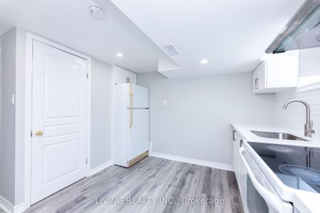 For Lease - 12 Kells Avenue, Toronto, Ontario - Photo 3