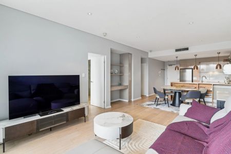 Sunlit Highgate Retreat - Northerly Aspect & Partially Furnished - Photo 4