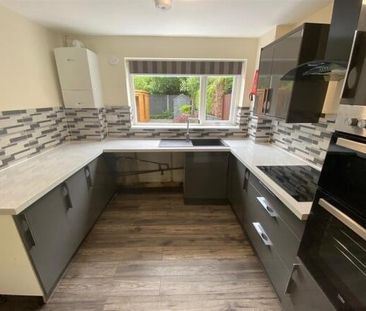 3 bedroom end of terrace house to rent - Photo 5