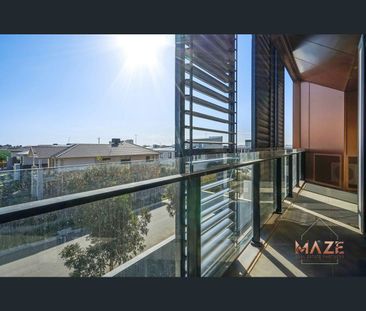 101/50 Catamaran Drive, Werribee South, Vic 3030 - Photo 2