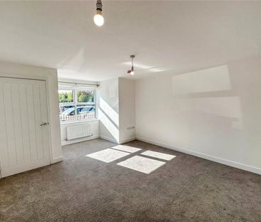 3 bedroom end of terrace house to rent - Photo 4