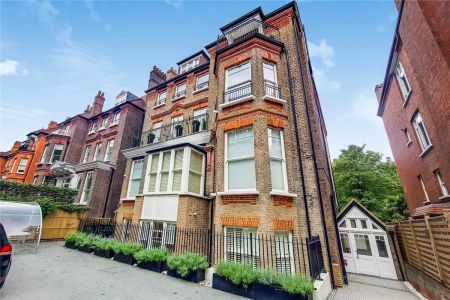 2 bedroom flat in Hampstead - Photo 4