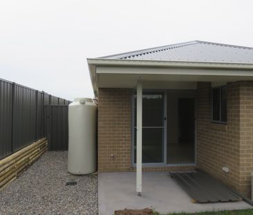 MODERN 2 BEDROOM HOME - Photo 5