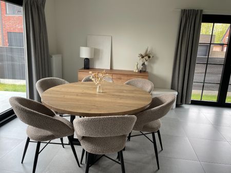 Drie slaapkamer EENGEZINSWONING met garage & tuin - Photo 4