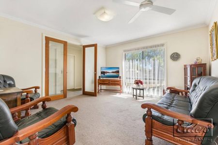 Attractive Home In Exceptional Location - Photo 3