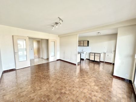 Location Appartement 4 pièces 79m² GRENOBLE 38000 - Photo 3