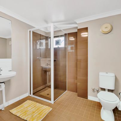 2 Bedroom Apartment South-Single bed - Photo 1