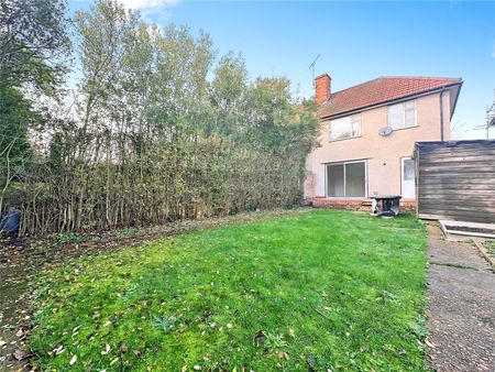 Wellington Avenue, Hounslow, TW3 3SY - Photo 4