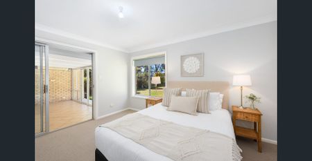 Furnished Stunning four bedroom home in superior location - Photo 5