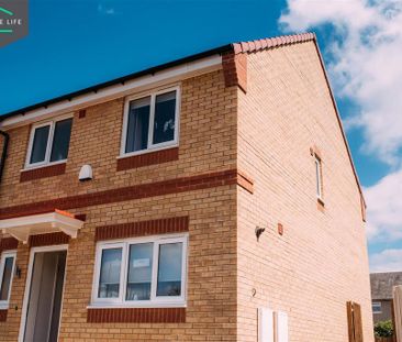 3 bedroom semi-detached house to rent - Photo 3