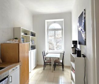 UNBEFRISTETE HELLE ALTBAUWOHNUNG - Photo 4