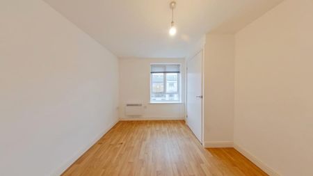 1 bedroom flat to rent - Photo 2