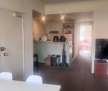 North Melbourne - Photo 2