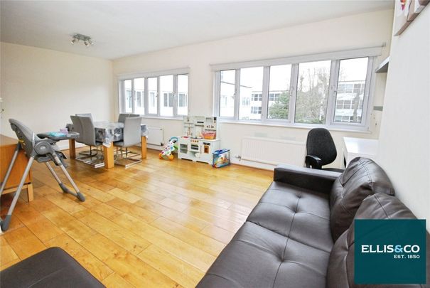 Highfield Court, NW11, Highfield Road - Photo 1