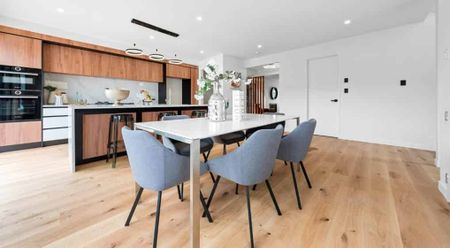 Experience Luxury Living in the Heart of Glendowie - Photo 3