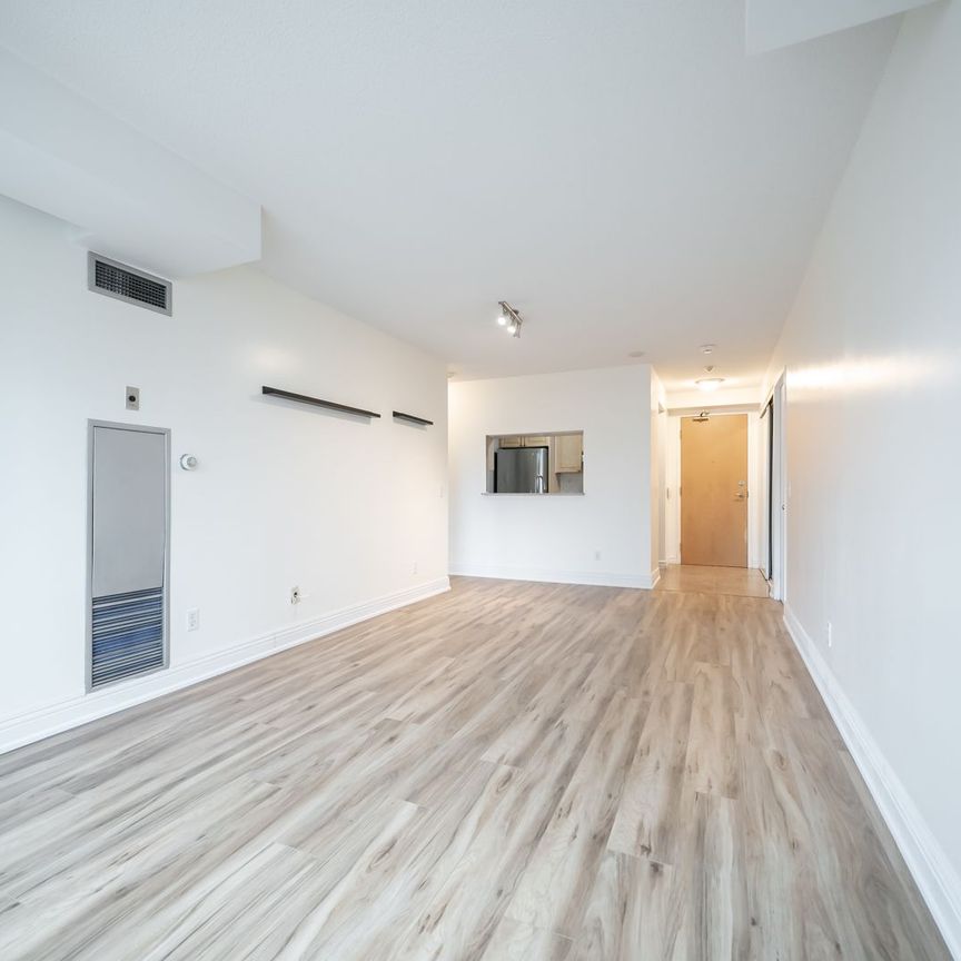 For Lease - 238 Doris Avenue Unit# 911, Toronto, Ontario - Photo 1