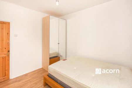 3 bedroom flat to rent - Photo 4
