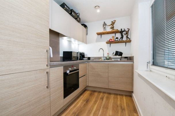 John Thornycroft Road - Photo 1