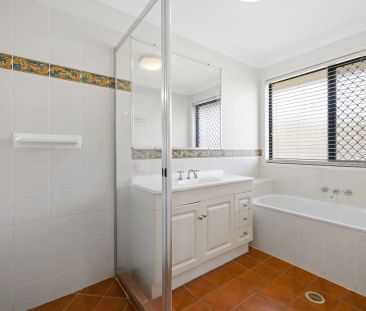 Large Family Home - Photo 6