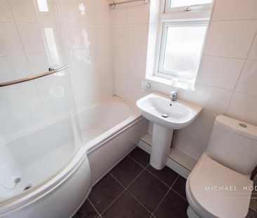 2 bedroom semi-detached house to rent - Photo 4