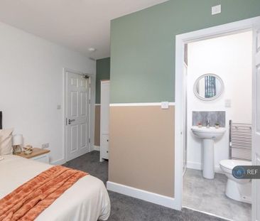 1 bedroom in a house share to rent - Photo 6